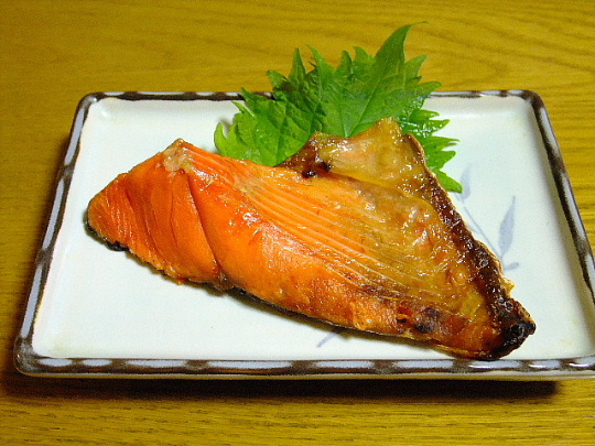 ソース焼きそば 鮭かま塩焼き 山芋短冊 味食倶楽部